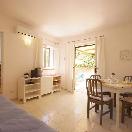 Aparthotel Morcone *